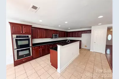 10016 Markus Drive, Charlotte, NC 28227 - Photo 2