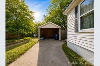 383 E Catawba Avenue, Mooresville, NC 28115 - Photo 2
