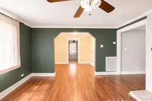 383 E Catawba Ave, Mooresville, NC 28115 - Photo 6