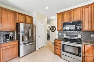 541 Marblewood Ct, Fort Mill, SC 29708 - Photo 10