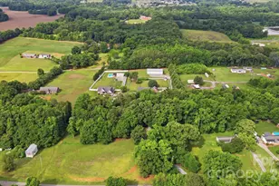 4017 Mullis Newsome Rd, Monroe, NC 28110 - Photo 2