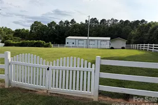 4017 Mullis Newsome Rd, Monroe, NC 28110 - Photo 2