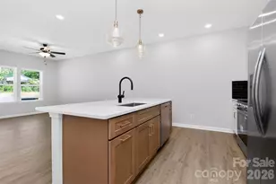 337 N Hoskins Rd, Charlotte, NC 28216 - Photo 10