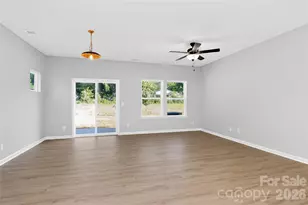 337 N Hoskins Rd, Charlotte, NC 28216 - Photo 12