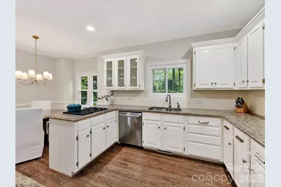 10341 Avondale Avenue, Charlotte, NC 28210 - Photo 6