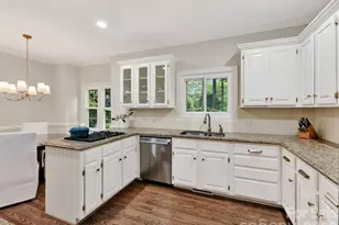 10341 Avondale Ave, Charlotte, NC 28210 - Photo 6