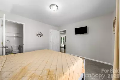 4508 Belle Plaine Drive, Charlotte, NC 28215 - Photo 18