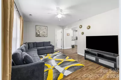 4508 Belle Plaine Drive, Charlotte, NC 28215 - Photo 6