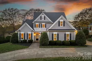 1019 10th St Ln NW, Hickory, NC 28601 - Photo 2