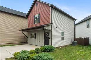 226 Cardwell Ln, Fletcher, NC 28732 - Photo 1