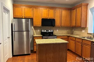 11114 Sandstone Rd, Charlotte, NC 28277 - Photo 6