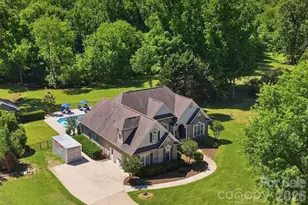 2066 Applebrook Dr, Wesley Chapel, NC 28110 - Photo 2