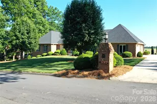 3493 Duck Pond Dr NE, Conover, NC 28613 - Photo 2
