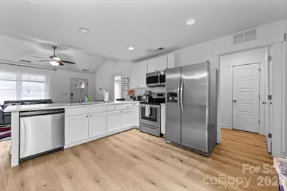 4117 Colebrook Road, Charlotte, NC 28215 - Photo 12