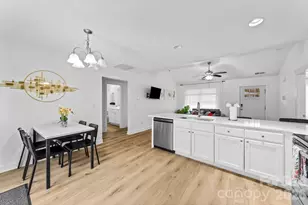 4117 Colebrook Rd, Charlotte, NC 28215 - Photo 14