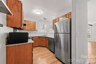2635 Meadow Knoll Dr, Charlotte, NC 28269 - Photo 16