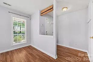 2635 Meadow Knoll Dr, Charlotte, NC 28269 - Photo 6