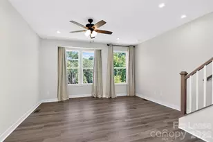 948 Broad River Ln, Charlotte, NC 28211 - Photo 4