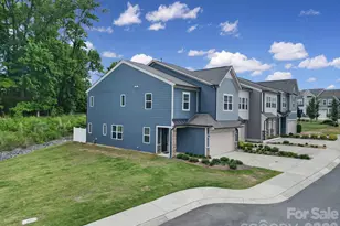 516 Madison Falls Ct, Fort Mill, SC 29708 - Photo 2