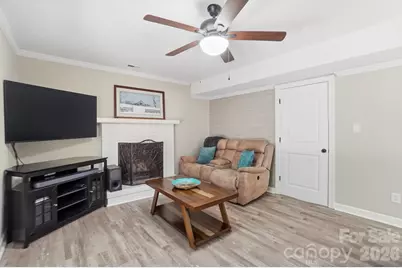 8616 Longbriar Drive, Charlotte, NC 28212 - Photo 20
