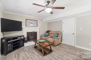 8616 Longbriar Dr, Charlotte, NC 28212 - Photo 20