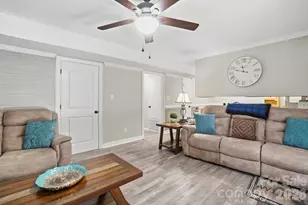 8616 Longbriar Dr, Charlotte, NC 28212 - Photo 20