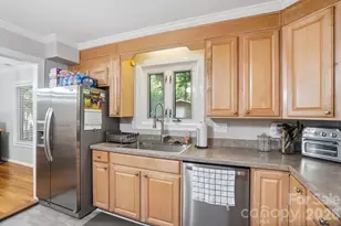 8616 Longbriar Dr, Charlotte, NC 28212 - Photo 18