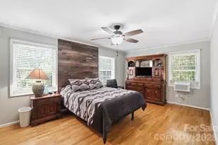 8616 Longbriar Dr, Charlotte, NC 28212 - Photo 22