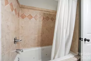 8616 Longbriar Dr, Charlotte, NC 28212 - Photo 32