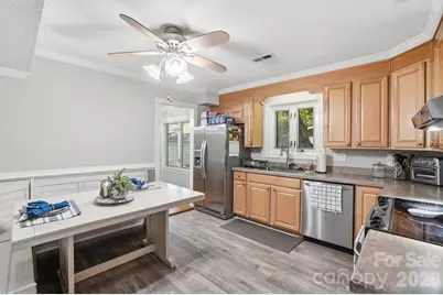 8616 Longbriar Drive, Charlotte, NC 28212 - Photo 14