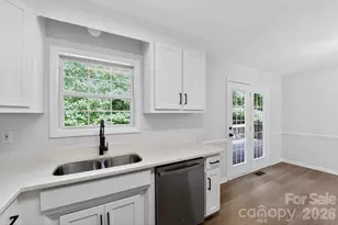 209 Red Oak Ct, Gastonia, NC 28052 - Photo 4