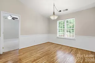 2830 Black Walnut Ln, Charlotte, NC 28262 - Photo 8