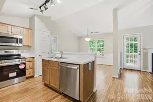 2830 Black Walnut Ln, Charlotte, NC 28262 - Photo 2