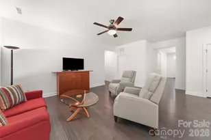 10050 Lilac Ct, Charlotte, NC 28215 - Photo 4