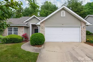 88 Wiltshire Cir, Fletcher, NC 28732 - Photo 2