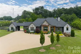 23 Benton Farms Ln, Horse Shoe, NC 28742 - Photo 1