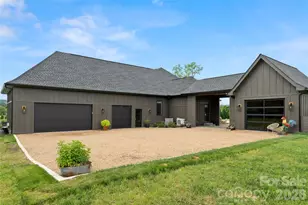 23 Benton Farms Ln, Horse Shoe, NC 28742 - Photo 32