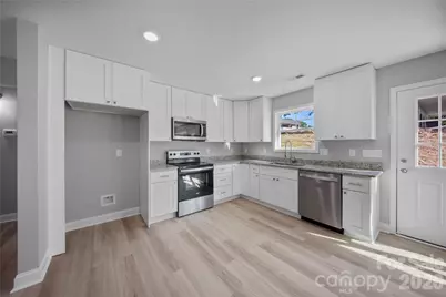 301 W 9th Street, Kannapolis, NC 28081 - Photo 6
