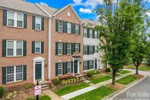 15711 King Louis Ct, Charlotte, NC 28277 - Photo 2