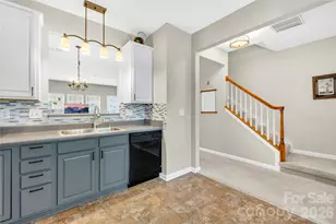 15711 King Louis Ct, Charlotte, NC 28277 - Photo 12