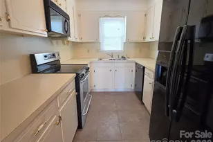 1330 5th St NE, Hickory, NC 28601 - Photo 6