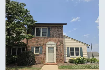 1330 5th Street NE #15, Hickory, NC 28601 - Photo 4