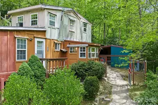 1331 Georges Fork Rd, Burnsville, NC 28714 - Photo 2
