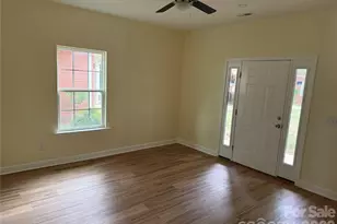 7045 Somerset Springs Dr, Charlotte, NC 28262 - Photo 2