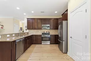 18006 Coulter Pkwy, Cornelius, NC 28031 - Photo 8