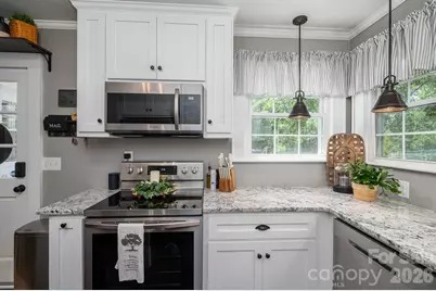 823 N Laurel Street, Lincolnton, NC 28092 - Photo 14