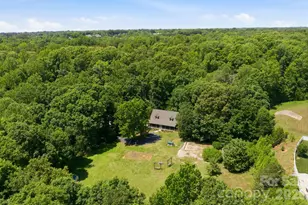 195 Azalea Rd, Mooresville, NC 28115 - Photo 2