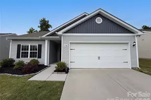 7336 Amberly Hills Rd, Charlotte, NC 28215 - Photo 1