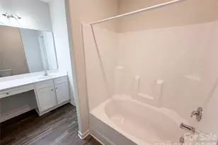 7336 Amberly Hills Rd, Charlotte, NC 28215 - Photo 20