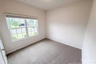 7336 Amberly Hills Rd, Charlotte, NC 28215 - Photo 10